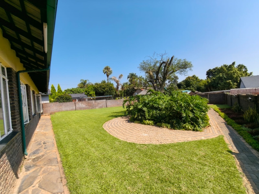 4 Bedroom Property for Sale in Safari Gardens North West